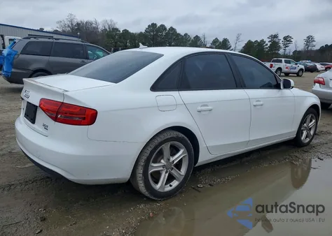 2013 Audi A4 Premium z USA, uszkodzony, nr VIN WAUBFAFL2DN045929